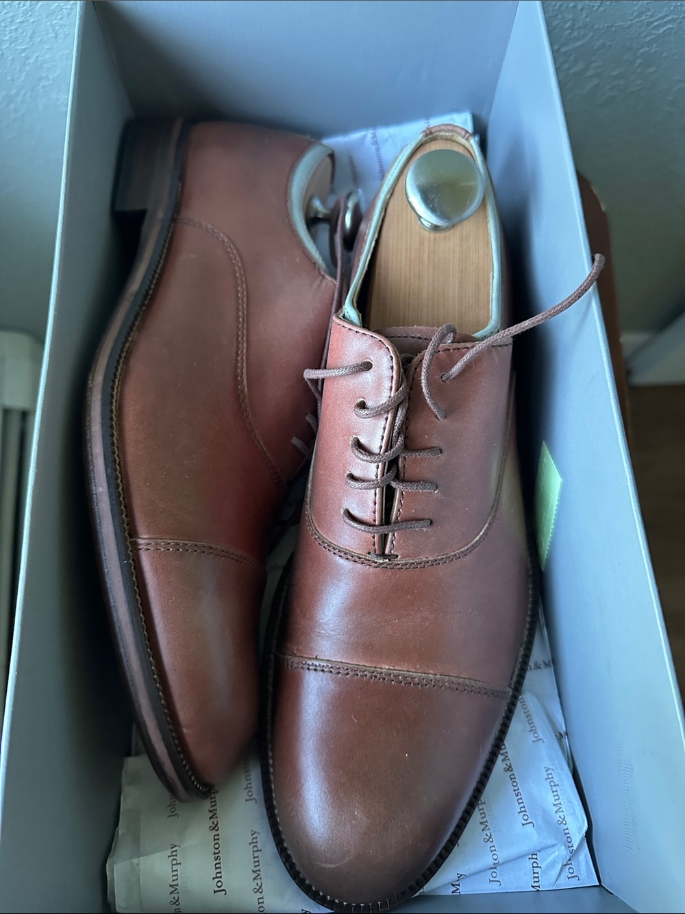 Johnston & Murphy Men's Brown Leather Cap-Toe Oxford Shoes